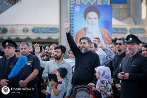 تشییع پیکر 2 شهید حادثه بلوار وکیل&zwnj;آباد مشهد در حرم مطهر رضوی
