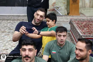 حضور کاروان پارالمپیک ۲۰۲۴ پاریس در حرم مطهر رضوی
