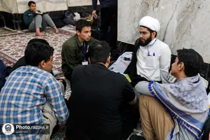وداع پسران نوجوان معتکف رمضانیه در حرم مطهر رضوی