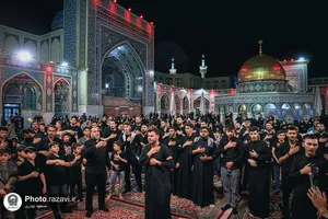 عزاداری سنتی شب یازدهم محرم در &laquo;حسینیه حرم&raquo;
