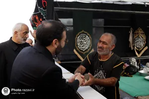 بازدید قائم مقام تولیت آستان قدس رضوی از خدمت&zwnj;رسانی مواکب اطراف حرم
