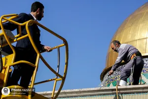 شستشوی گنبد صحن قدس حرم مطهر رضوی