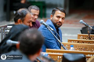 جلسه دفاع از پایان&zwnj;نامه در حرم مطهر رضوی