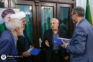 تقدیر از استاد سید مرتضی سادات فاطمی در حرم مطهر رضوی