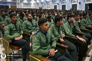 گردهمایی روز جوان در حرم مطهر رضوی