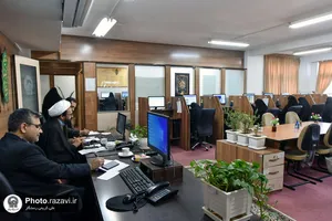 پاسخگویی تلفنی مدیر توسعه وقف و مشارکت های اجتماعی آستان قدس رضوی به مخاطبان سامانه ١٣٨