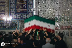 طواف پیکر رهبر شهید