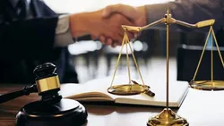برگزاری میز خدمت حقوقی در ساوجبلاغ هم‌زمان با دهه کرامت