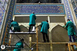 تنظیف پنجره فولاد صحن انقلاب حرم مطهر رضوی
