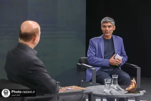 شب شعر ذره و خورشید