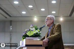 اهدای قالی و منسوجات نفیس آسیای مرکزی به آستان قدس رضوی