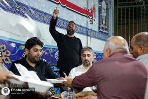 پذیرایی از زائران بارگاه منور رضوی در شب زیارتی امام رضا علیه&zwnj;السلام