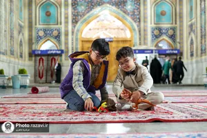افطاری طرح ضیافت اکرام رضوی در حرم مطهر رضوی