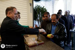 پذیرایی خادمیاران استان آذربایجان غربی از زائرین حرم مطهر رضوی