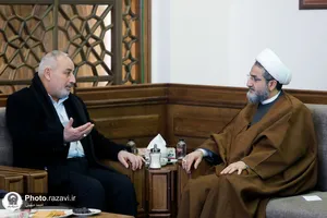 اهدا مصحف شریف منسوب به علی بن هلال به حرم مطهر رضوی