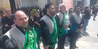 آیین باشکوه عزاداری روز هشتم محرم در قلب بازار تاریخی اراک/ فیلم