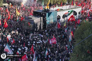تشییع پیکر رهبر شهید انقلاب در مشهد مقدس-3