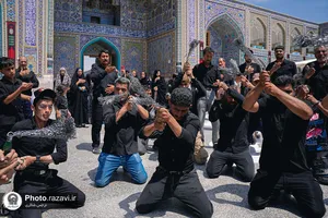عزاداری روز عاشورای حسینی در حرم مطهر رضوی