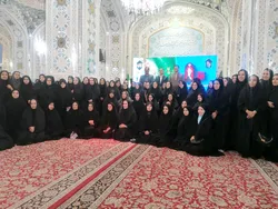 تجدید میثاق جامعه پرستاری با آرمان‌های رهبر شهید در حرم مطهر رضوی