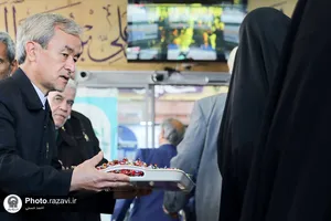 استقبال از زائرین بارگاه منور رضوی در راه&zwnj;آهن مشهد