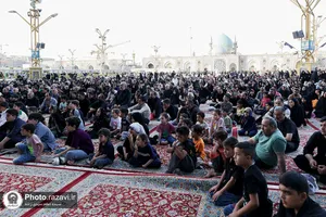 اجتماع دلدادگان اربعین در حرم مطهر رضوی