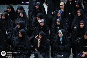 جلسه دفاع از پایان&zwnj;نامه در حرم مطهر رضوی