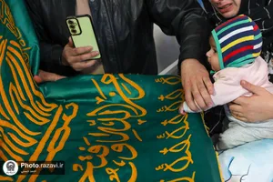 حضور خدام حرم مطهر رضوی در بیمارستان اکبر