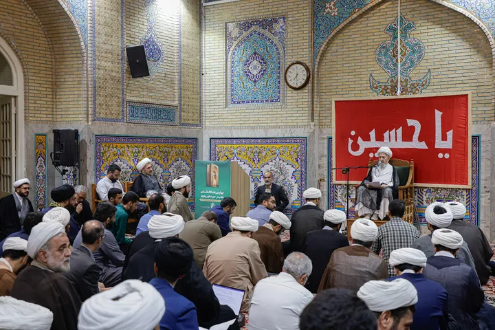 اعتکاف علمی طلاب در مدرسه تابستانی دارالعلم حرم مطهر رضوی-۱