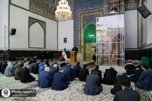تشرف معاونین توسعه مدیریت و منابع استانداری&zwnj;های کشور به حرم مطهر رضوی