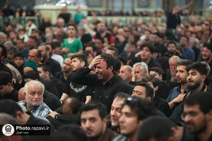 چهارپایه&zwnj;خوانی روز شهادت امیرالمؤمنین علیه&zwnj;السلام در حرم مطهر رضوی