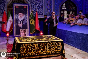 مرثیه سرایی و حماسه خوانی در جوار مزار رهبر شهید انقلاب
