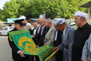 برگزاری آیین استقبال از خادمین و حاملین پرچم متبرک حرم مطهر رضوی در شهر میر آباد آذربایجان غربی/ گزارش تصویری