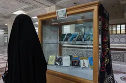 برپایی نمایشگاه کتاب «یک عمر آگاهی» با محوریت قائد شهید (رحمت الله علیه) در کتابخانه رضوی