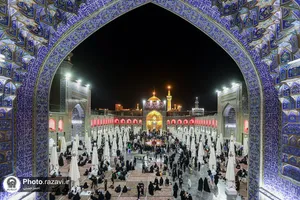 حال و هوای حرم مطهر رضوی در شب تاسوعای حسینی