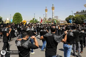 پیاده&zwnj;روی جاماندگان اربعین حسینی در مشهد