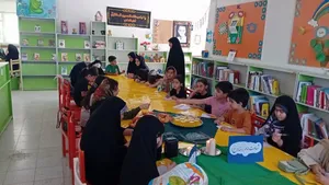 محفل &laquo;خورشید خراسان&raquo; در نهاوند؛ جلوه&zwnj;ای از شعر و ادب کودکانه برای امام رضا (ع) + تصاویر