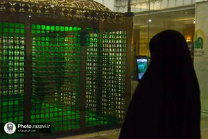 تشرف جمعی از بانوان سرپرست خانواده قمی به حرم مطهر رضوی