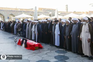 تشییع پیکر حجت&zwnj;الاسلام والمسلمین علی اکبر الهی خراسانی در حرم مطهر رضوی