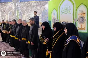 اهدای کتیبه شهادت حضرت زهرا(سلام الله علیها) به حرم مطهر رضوی