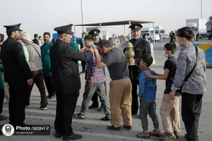 پذیرایی از مهاجران افغانستانی در مرز دوغارون