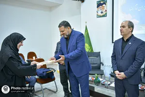 نشست &laquo;بررسی نقش مجلس و اساتید در بازسازی سرمایه اجتماعی ایران و جبهه مقاومت&raquo;