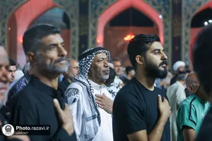 عزاداری زائران عرب زبان در حرم مطهر رضوی