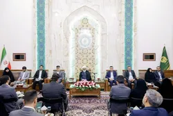 آستان قدس باید الگوی کارآمدی، تعهد و تربیت نیروی انسانی توانمند برای کشور باشد