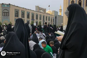 قرائت دعای پرفیض عرفه در حرم مطهر رضوی-2