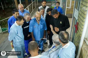 توزیع غذای متبرک حضرت در آسایشگاه جانبازان امام خمینی مشهد