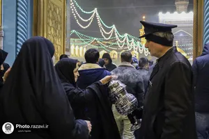 حال و هوای حرم مطهر رضوی در شب نیمه شعبان