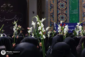گلباران حرم مطهر رضوی در روز میلاد حضرت معصومه سلام الله علیها