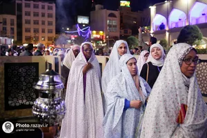 تشرف بانوان مهمان جشنواره &laquo;رسانه خورشید&raquo; به حرم مطهر رضوی