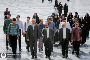 وزارت خارجہ کے شعبہ انٹرنیشنل ریلشنز کے کالج کے طلباء کی حرم امام رضا(ع) میں حاضری