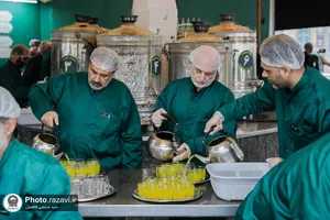 حضور جمعی از هنرمندان در چایخانه رضوی